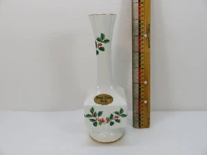 Royal Tara China Holly Berry Bud Vase 7 1/4 inches Bone China Gold Trim Ireland - Picture 1 of 6