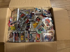 Topps/Panini 10,2 Kg LOT Bulk Base Cards RC Inserts/ Refractor Chrome Donruss - Bild 1 von 8