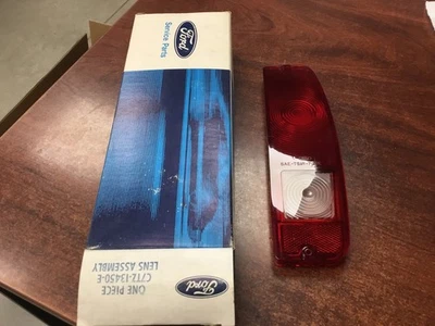 Новый из старых запасов 1967 1969 1972 Ford грузовик справа 1968 1973 1977 Bronco хвост объектив C7TZ-13450-E - Изображение 1 из 4