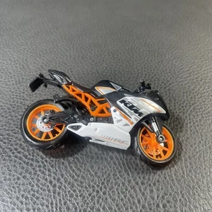 Maisto 1/18 2021 KTM RC 390 Racing Race Competition Motorcycle Model Bike Loose - Picture 1 of 7