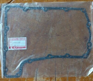 NEW! Genuine Kawasaki Oil Pan Gasket '83-87 ZX Z 750 OEM NOS From USA! - Picture 1 of 2