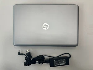 hp envy 17.3 laptop i7 touchscreen Ram 8GB 256GB SSD - Picture 1 of 9