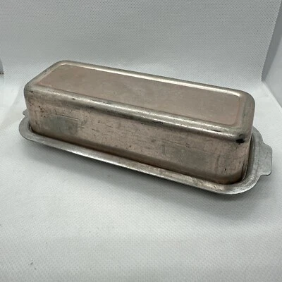 Plato de mantequilla de aluminio West Bend de colección con tapa cubierta 1/4 lb barra de mantequilla rosa granja Foto 1 de 4