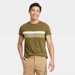 Men's Short Sleeve T-Shirt - Goodfellow & Co Forest Green - Picture 1 of 3