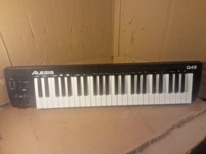 Alesis Q49 MKII - 49 Key USB MIDI Keyboard Controller, FAULTY USB PORT - Picture 1 of 12