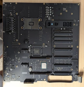 Apple Logic Board for Apple Mac Pro 2019 7,1 A1991 No CPU, Faulty For parts only - Picture 1 of 2