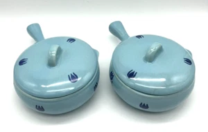 Juego de 2 Ollas para Salsa de Sopa Pequeñas Cronin Blue Tulip de Colección con Mango de Tapa EE. UU. - Imagen 1 de 10