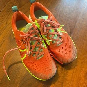 Nike Women's React Pegasus Trail 4 - Orange. Size 8.5 - Picture 1 of 8