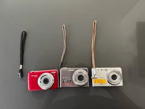 UNTESTED Digital Camera Lot - Picture 1 of 3