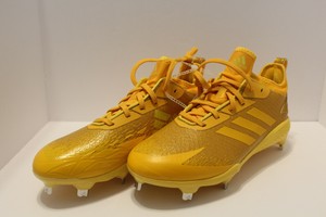 yellow nike baseball cleats