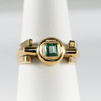 New-18K Yellow Ring with Genuine Emerald - Image 1 of 4