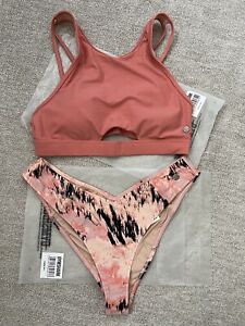 Gymshark bikini: high rise top + v shaped bottom light pink print both size S