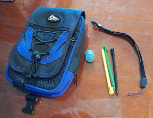 Pelican Gameboy Advance Case, Switch thumb grips, DS lanyard & Stylus - Picture 1 of 5