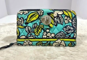 Vera Bradley Wallet Abby Island Bloom pattern - Picture 1 of 19