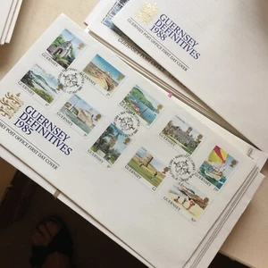 GUERNSEY FDC 1985 FIRST DAY COVER DEFINITIVES 1p to £2 - Picture 1 of 3