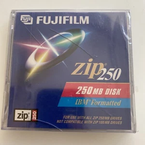 FACTORY SEALED Fujifilm 250 MB Zip Disk IBM Format Retail Package zaq - Afbeelding 1 van 2