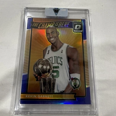 2016-17 Optic #11 The Champ is Here refractor azul/49 Kevin Garnett Foto 1 de 2