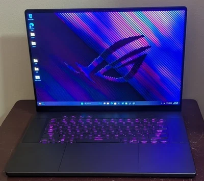 Portátil ASUS ROG Zephyrus G16 OLED (Core Ultra 9 185H, 16GB/1TB SSD, RTX 4070) B Foto 1 de 4