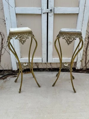 Par de soportes antiguos victorianos barrocos franceses mármol superior latón dorado para plantas. Foto 1 de 4