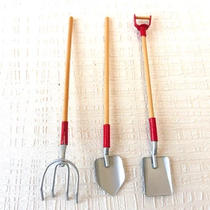 KLIMA X564 Miniature maison poupée - OUTILS ASSORTIS DE JARDIN 11 cm de H NEUF - Imagen 1 de 2