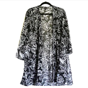 Slinky Marke Blumen Kimono schwarz & weiß Morgenmantel halbtransparent 3/4 Glockenärmel EUC L - Bild 1 von 4