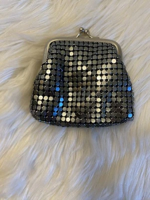 Monedero/bolso vintage de malla plateada Foto 1 de 4