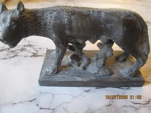 ANTIGUA FIGURA DE BRONCE - EL LOBO, RÓMULO Y REMO, FORMACIÓN DE ROMA - Imagen 1 de 9