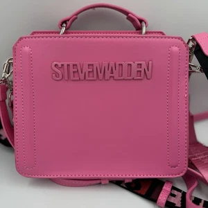 Steve Madden Bevelyn Crossbody Bag Pink Flash Limited Edition 3 Riemen - Bild 1 von 9