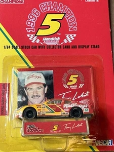 Terry Labonte #5 1996 Racing Champions 1997 vista previa 1:64 Kellogg's con soporte NUEVO - Imagen 1 de 2