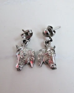 Pferd Silhouette Ohrstecker & Ohrhänger Western Cowgirl Silber Zinn - Bild 1 von 4