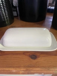 THRESHOLD White Porcelain Covered BUTTER DISH - Picture 1 of 3