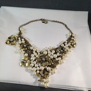 Vintage VCLM Faux Pearl Floral Mid-Century Style Bib Necklace - Picture 1 of 10