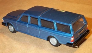 rare handcrafted whitemetal-modelcar 1:43 VOLVO 245 TRANSFER LWB 1983 bluemetal. - Picture 1 of 2