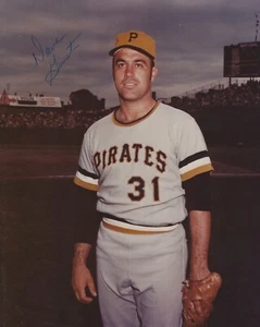 Dave Giusti Autographed Signed 8x10 Photo - MLB Pirates Astros Colt 45's - w/COA - Picture 1 of 1