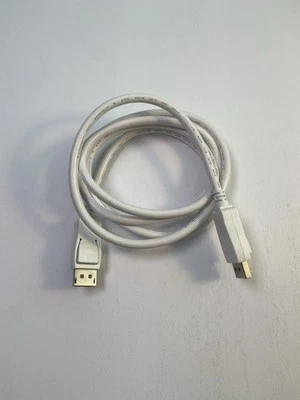 DisplayPort to DisplayPort 5 ft cable E239426-Z - Image 1 of 3