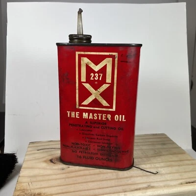 Lata de aceite vintage MX 237 The Master Oil Alice Texas  Foto 1 de 4