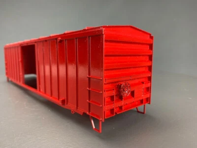O Scale Weaver Modern Boxcar Shell, Red, Shell Only O1925 LZ - Image 1 of 4