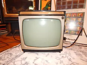 Retro Admiral 13 Tube TV - Picture 1 of 9