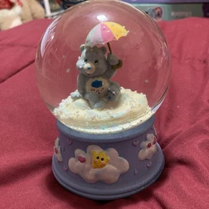 Vintage Care Bears Snow Globe Musical Plays "You Are My Sunshine" Water Globe - Picture 1 of 9