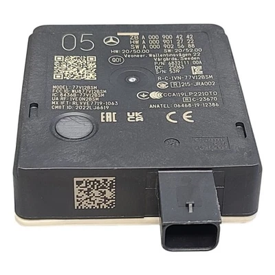 Mercedes GLA H247 Distance Control Radar Module A0009004242 - Image 1 of 4