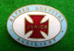 ALFRED HOSPITAL JUNIOR AUXILIARY SERVICE BADGE GILT & ENAMEL by STOKES & SONS - Bild 1 von 3