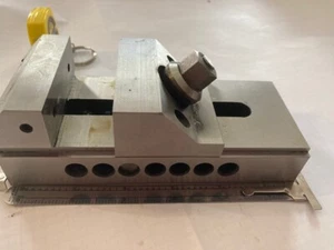 PRECISION GRINDING VICE, 2-1/2" CAPACITY, - Picture 1 of 4