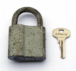 Vintage Soviet Key Padlock. USSR. Working Condition. With 1 key - Picture 1 of 3