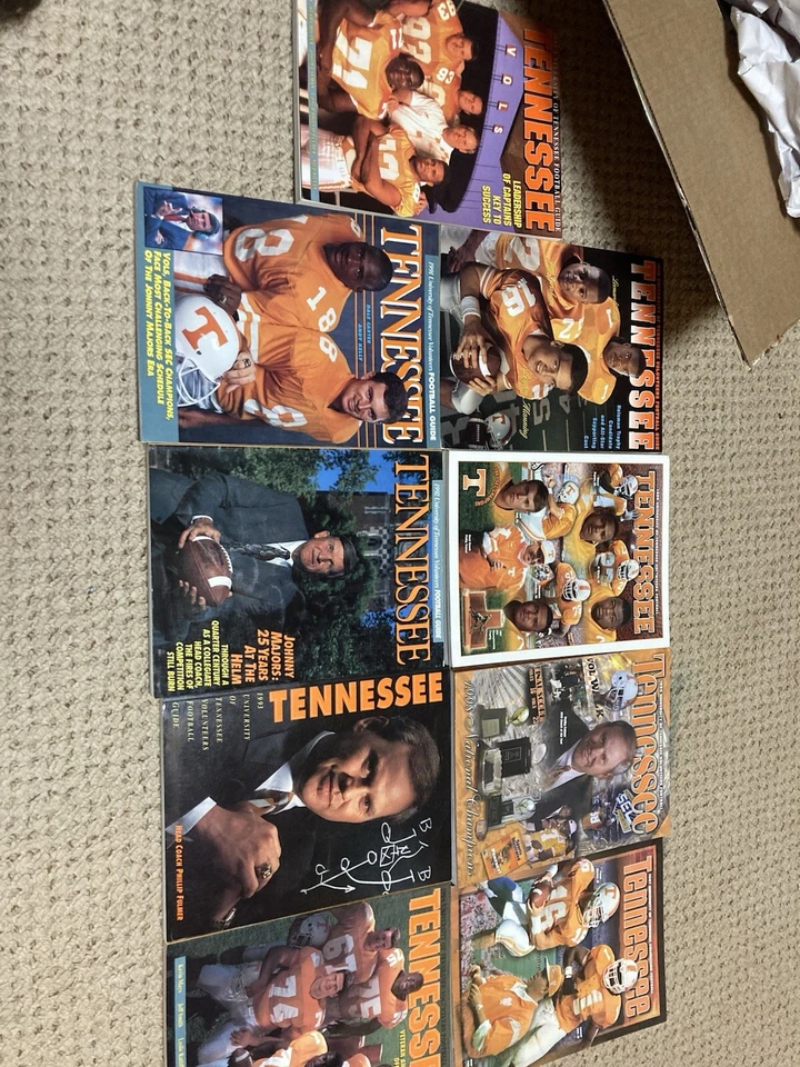 Tennessee Volunteers Vols Football Media Guides 1991-1999 Peyton Manning 1998 - Image 1 of 1