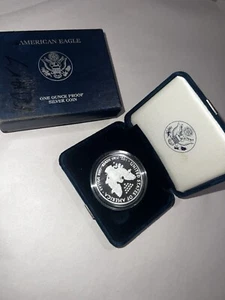USA 1 Dollar 1998 P American Eagle 1 OZ Fine Silver with Box - Picture 1 of 3