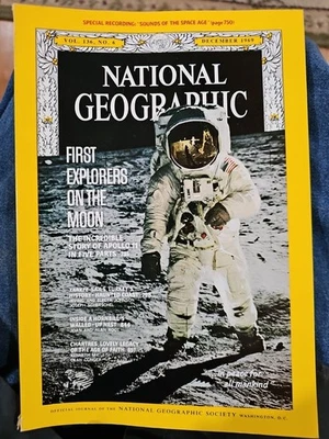 NATIONAL GEOGRAPHIC MAGAZINE, Dec 1969, MOON LANDING, with Unplayed Vinyl Record Foto 1 de 2