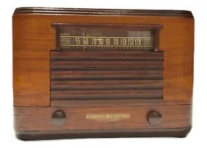 1942 GE LCP-609 Tabletop Wooden Case Radio - Restored, Works - Picture 1 of 6