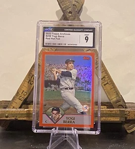 Yogi Berra #8/50 (1/1 Jersey#) 2023 Topps Archives Red Hot Foil #299 Yankees HOF - Bild 1 von 5