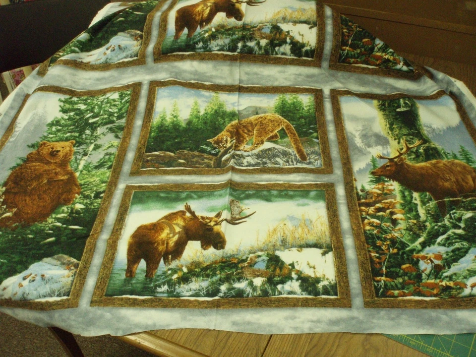 Majestic Sky野生动物驼鹿熊法兰绒面板南海织物 — 第 1/1 张图片