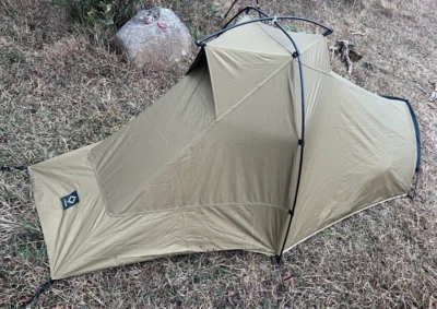 Helinox Tactical Attack Solo 帐篷 郊狼 棕褐色 背包 野营 轻量级 — 第 1/4 张图片